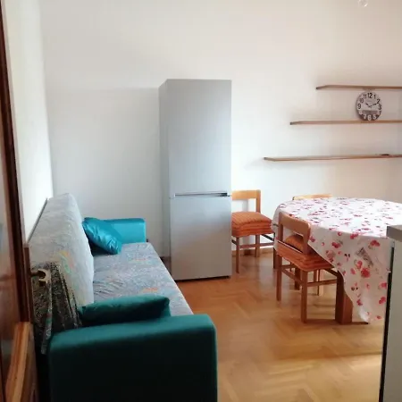 L'agrifoglio Apartment Lezzeno