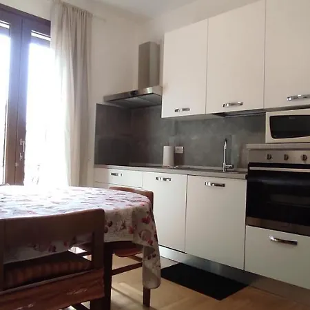 L'agrifoglio * Lezzeno