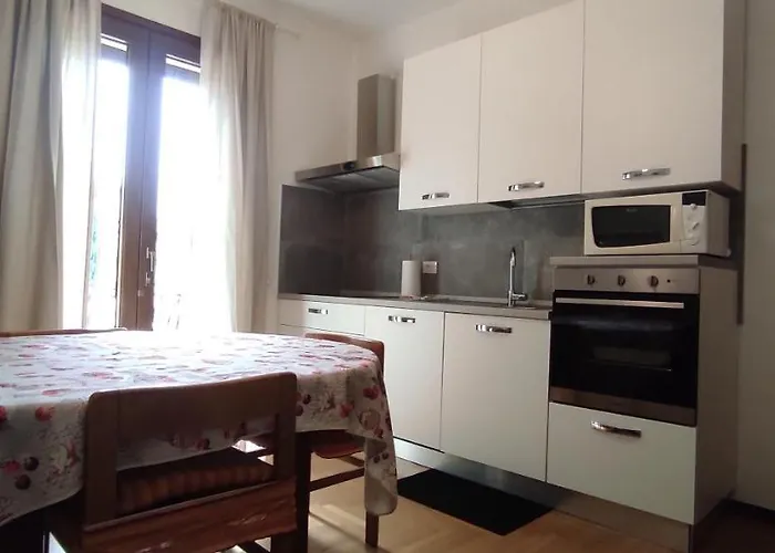 L'agrifoglio * Lezzeno