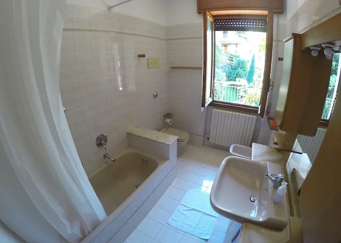 L'agrifoglio Apartment Lezzeno